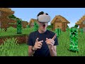 lutei contra monstros dentro do minecraft com um óculos de realidade virtual