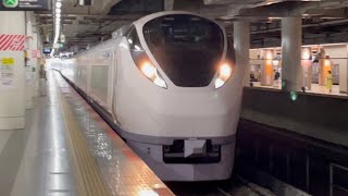 E657系K11編成が北千住駅を高速通過するシーン