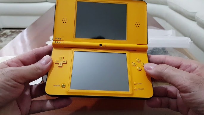 Nintendo DSi XL - Yellow - Nintendo DS Stuff