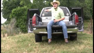 Granger Smith-We Do It In A Field Music Video