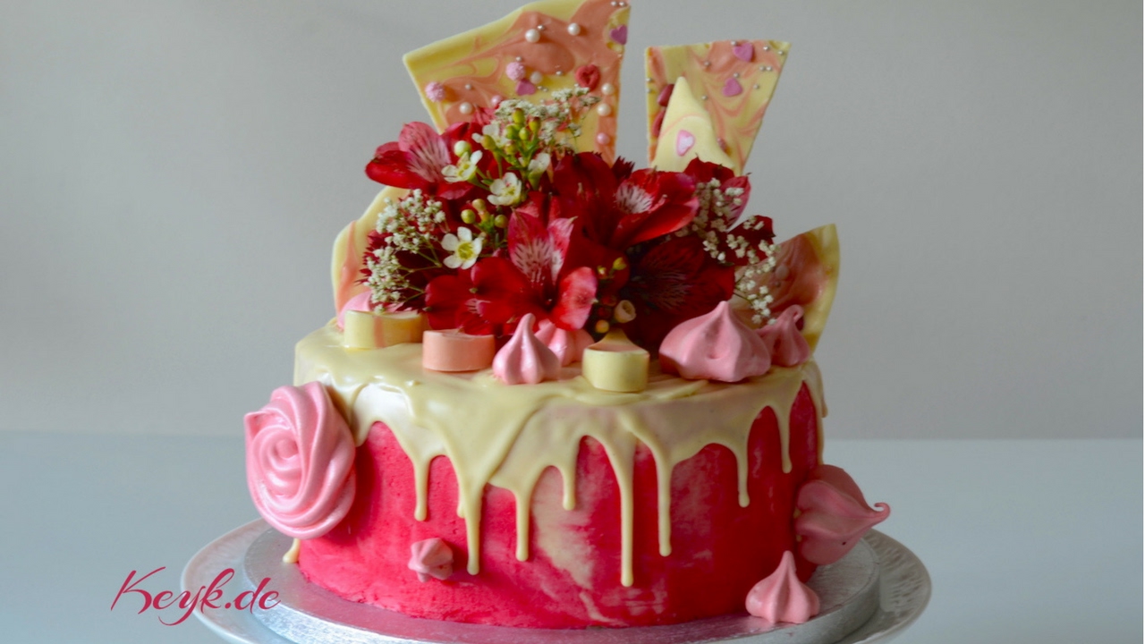 Pink Drip Cake - Valen...