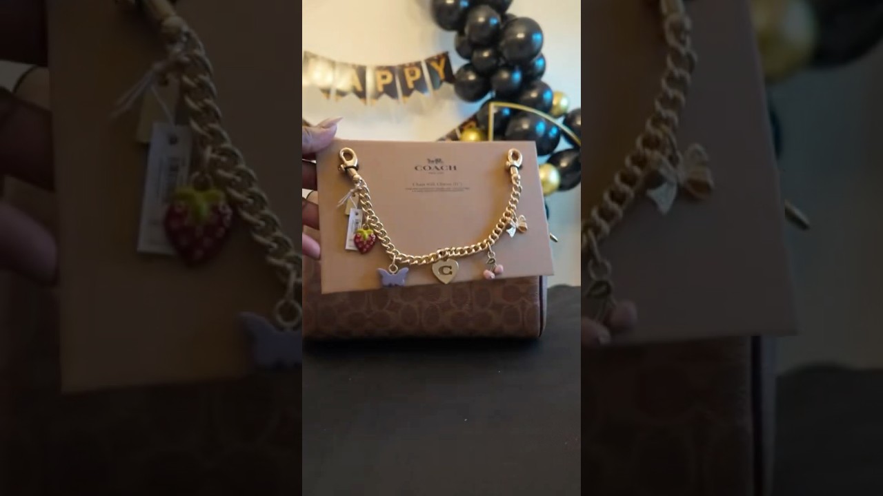 NEW COACH MOTIF CHAIN CHARM | COACH ROWAN 