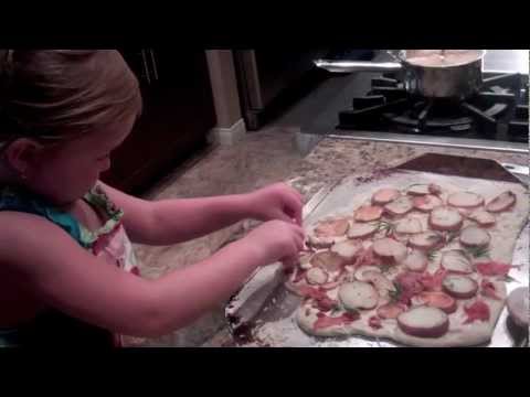 Easy Homemade Pizza Recipe for Rosemary Potato Bacon Pizza : Healthy Recipes