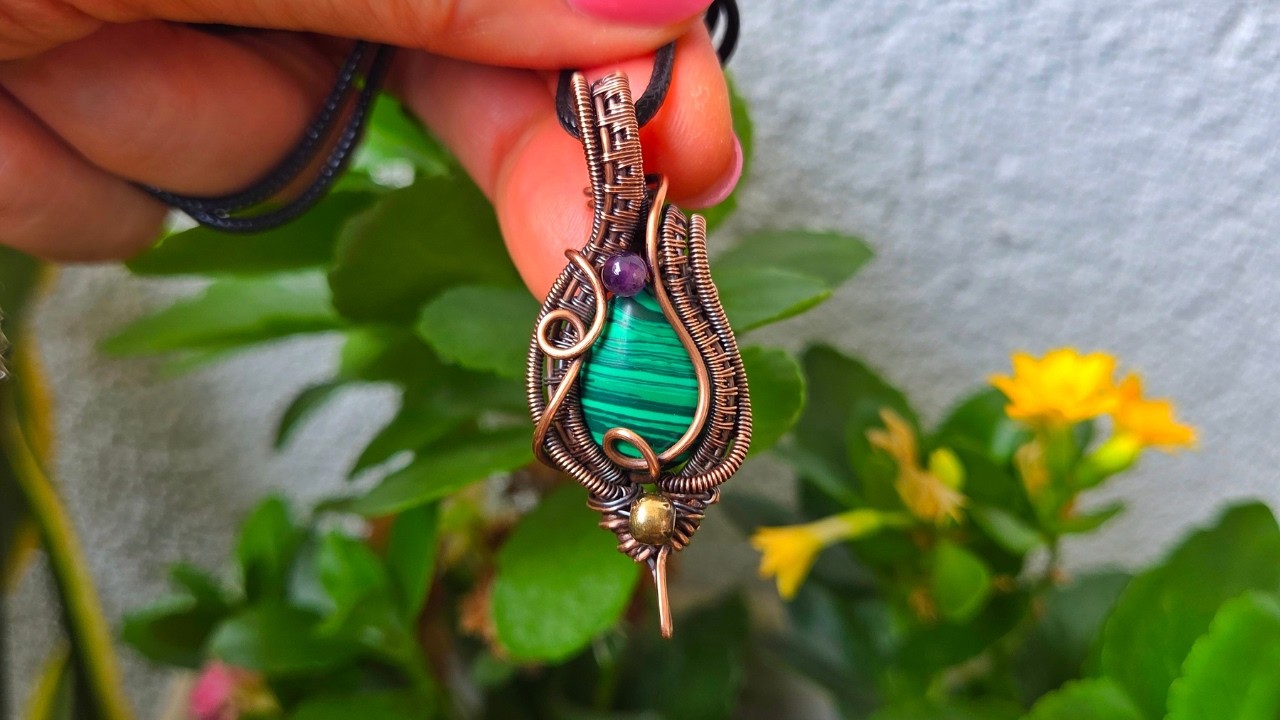 Pingente Artesanal de Malaquita: fazendo assim qualquer cabochão fica bonito e elegante!