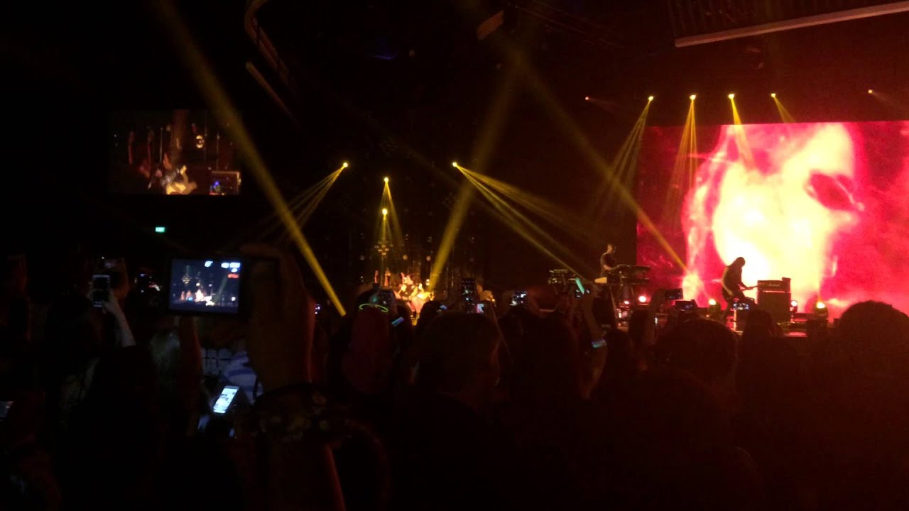 Firestarter (Demi World Tour Singapore 280415) YouTube