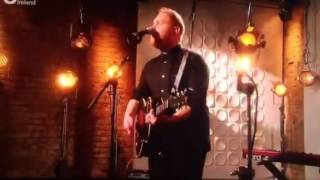 Video thumbnail of "Gavin James - Magic"