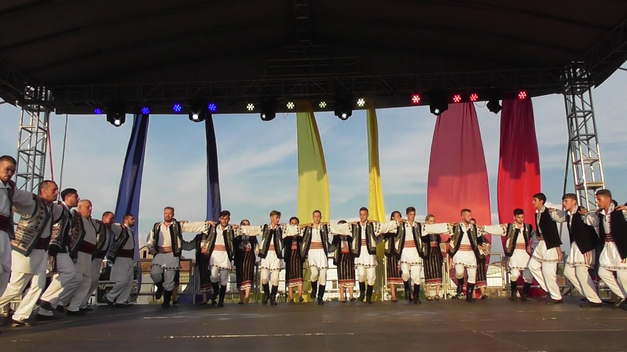 Ansamblul 'Trei Generatii' din Flamanzi la Zilele Orasului !