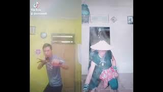 Detik2 pusaka kujang terbang dari tangan dan hp jdi korbanya😥😭