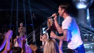 Video-Miniaturansicht von „The Voice Coaches Perform! SHAKIRA, USHER, ADAM LEVINE AND BLAKE SHELTON“