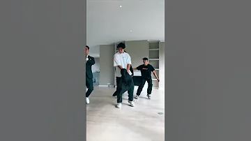 GANGNAM STYLE IS BACK 