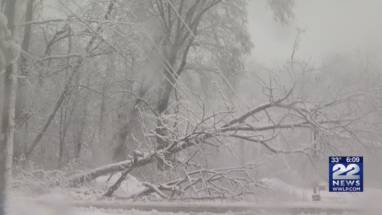 Thousands without power Tuesday morning during snow storm - YouTube