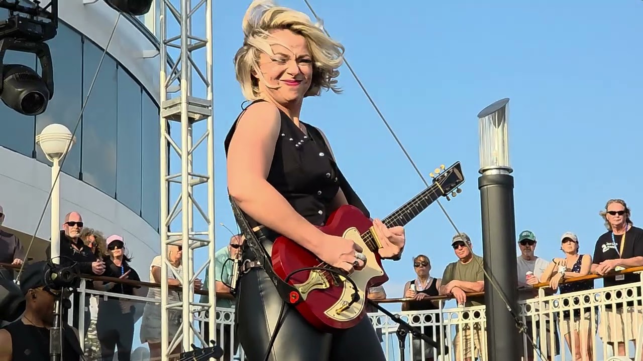 Samantha Fish getting the crowd going with Po Mattie at the Keeping The Blues Alive X cruise #guitar