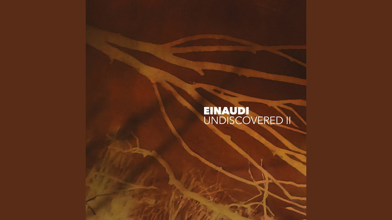 在 YouTube 上观看 Einaudi: The Room 在 YouTube 上观看 Einaudi: The Room