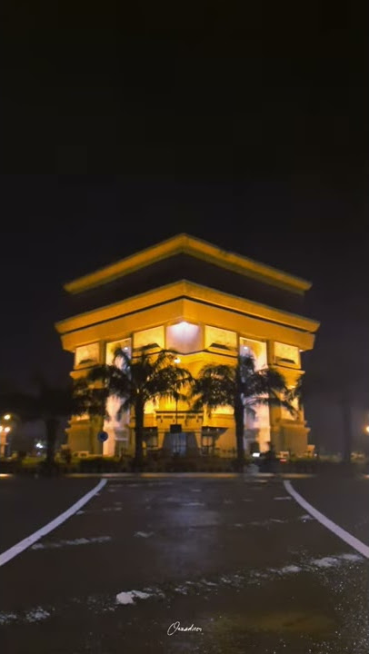 Simpang Lima Gumul - Malam