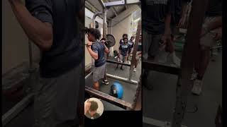 Squat with medicine ball