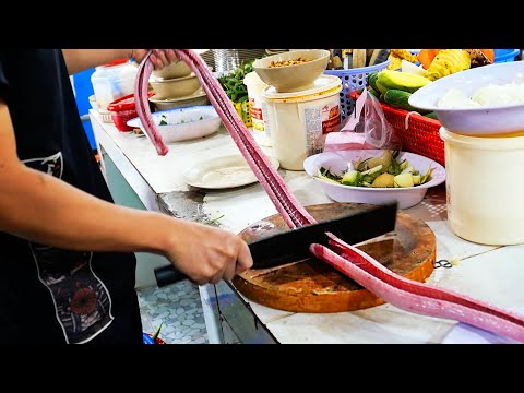 Vietnamese Street Food - SNAKE FRIED RICE Mui Ne Vietnam