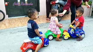 LUCUNYA ANAK KECIL NAIK VESPA