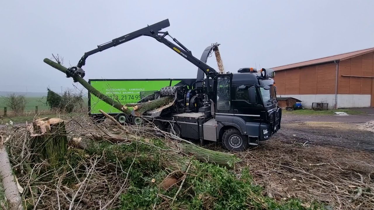 JENZ Hacker Energieholz häckseln HEM 593 R-Truck Video 1