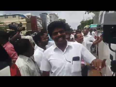 நாகர்கோவில் அரசு விருந்தினர் மாளிகையில் அதிமுகவினர் கோஸ்டி மோதல்