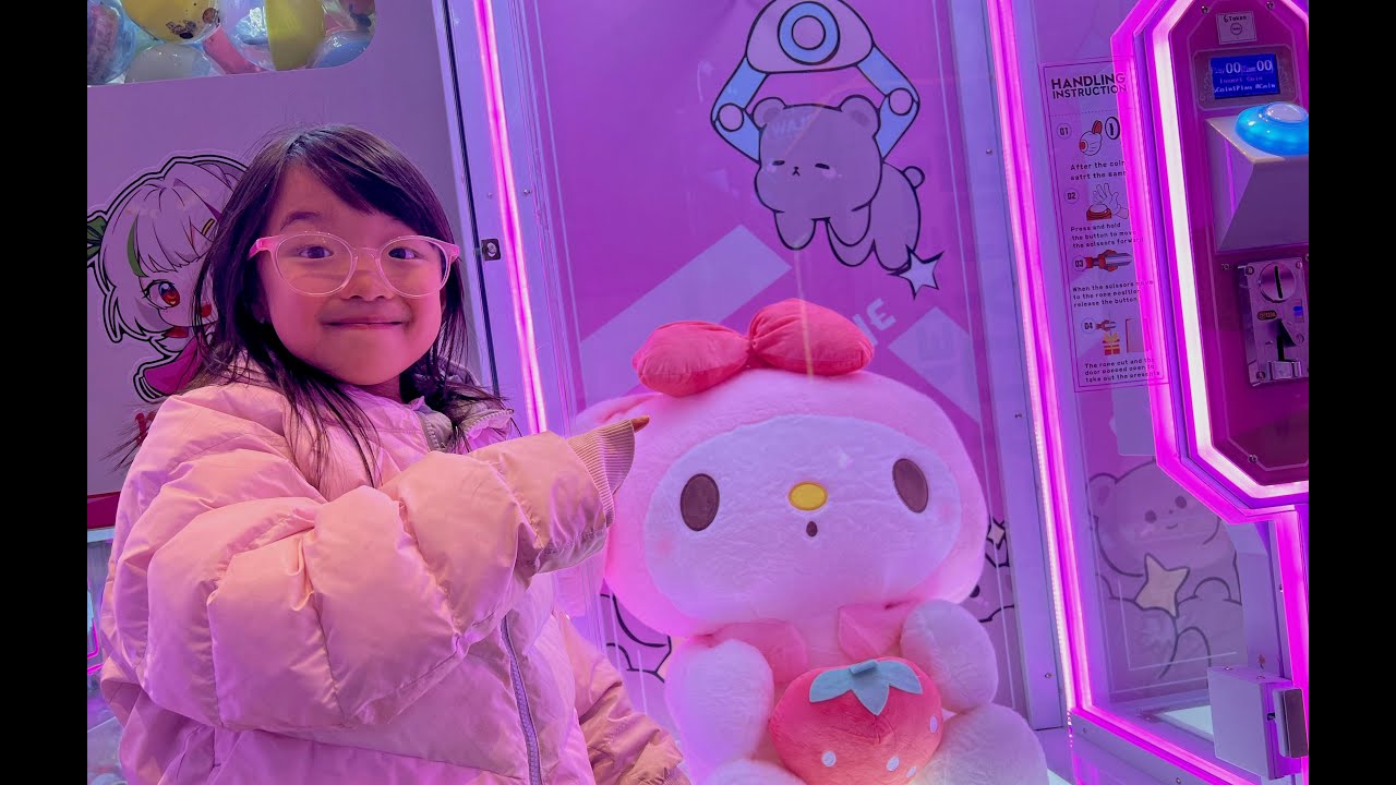 Giant My Melody Crane Machine Challenge