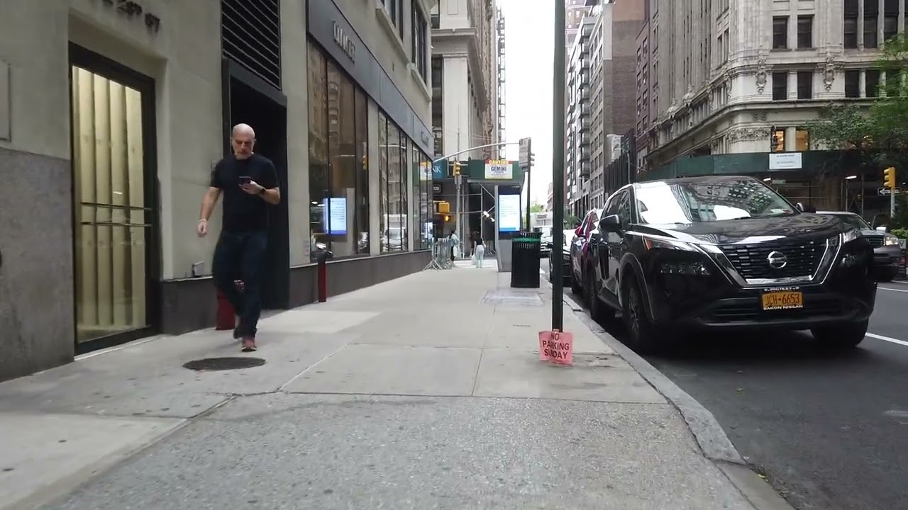 W 29TH ST 7TH to PARK AVE, Walking New York City