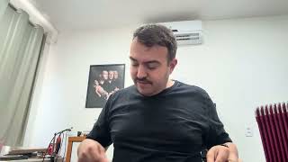 Thiago Moraes answering questions about Chinese accordions, warranty, and tuning.