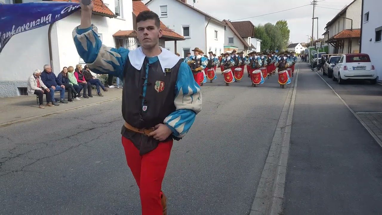 Fanfarenzug Graf Zeppelin Friedrichshafen am 28.09.2025 (50Jahre Fanfarenzug Brochenzell) Umzug
