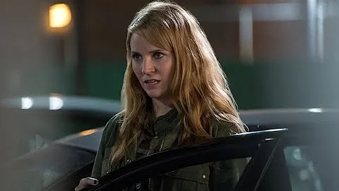 Artesian McCullough | Gold Guns Girls