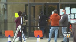 Texans Breaking Records Hours Before Early Voting Comes To A Close