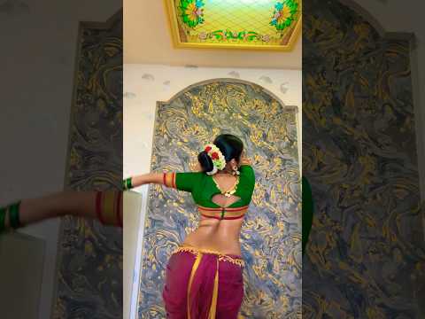 Komadi Palali song dance #trendingshorts #trending #reels #love #saree #marathi