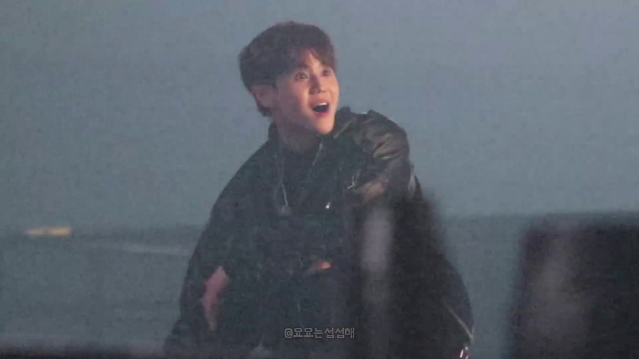 [요요는섭섭해] 리본떼창에 눈물보이는 요섭_20181125하이라이트OUTRO콘서트 中