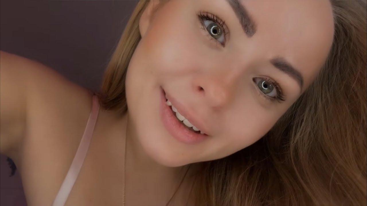 Strange girl who can’t stop sniffing you 🖤👃 ASMR 