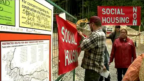 Anti-Gentrificat...  Activists Target Steven Lippman