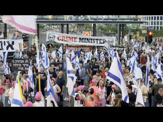 Israelis in Tel Aviv rally against the government | AFP class=