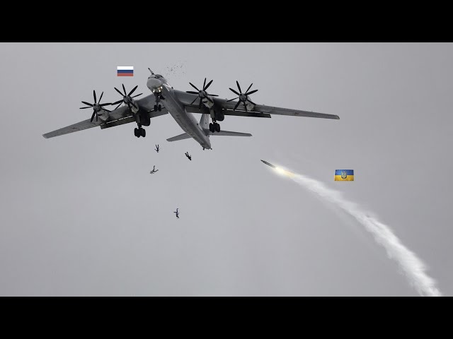 Scary moment! Ukrainian anti-air missiles shot down Russian Tu-95 bomber, The crew jumped deaths. class=