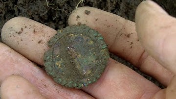 Metal Detecting Amazing Old Silver Found