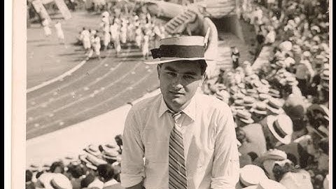 Old Times in B/W photos animated -  Chopin, WALTZ No.7