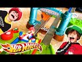 Mario y Yoshi por los aires!! Circuito MARIO KART deluxe HOT WHEELS con Dani y Evan