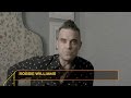 Robbie Williams saluda a Los 40 Music Awards