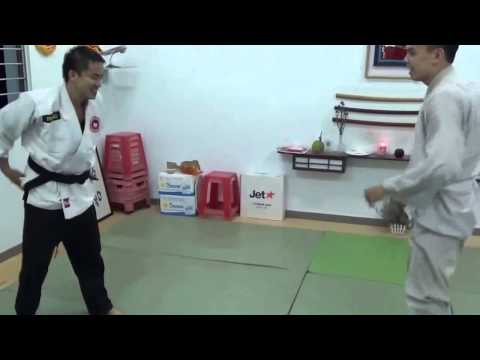 Self Defense - This Is How Aikido Looks In Real Street Fight