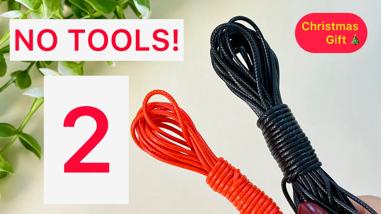 Простой рождественский браслет без инструментов | Украшения своими руками из двухцветного кожаног...