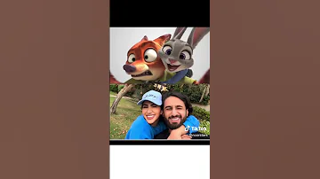 نور ستارز وكريم Shorts 