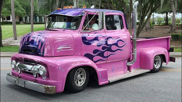 Deland Cruisers Car Meet April 2022 - Downtown Del...