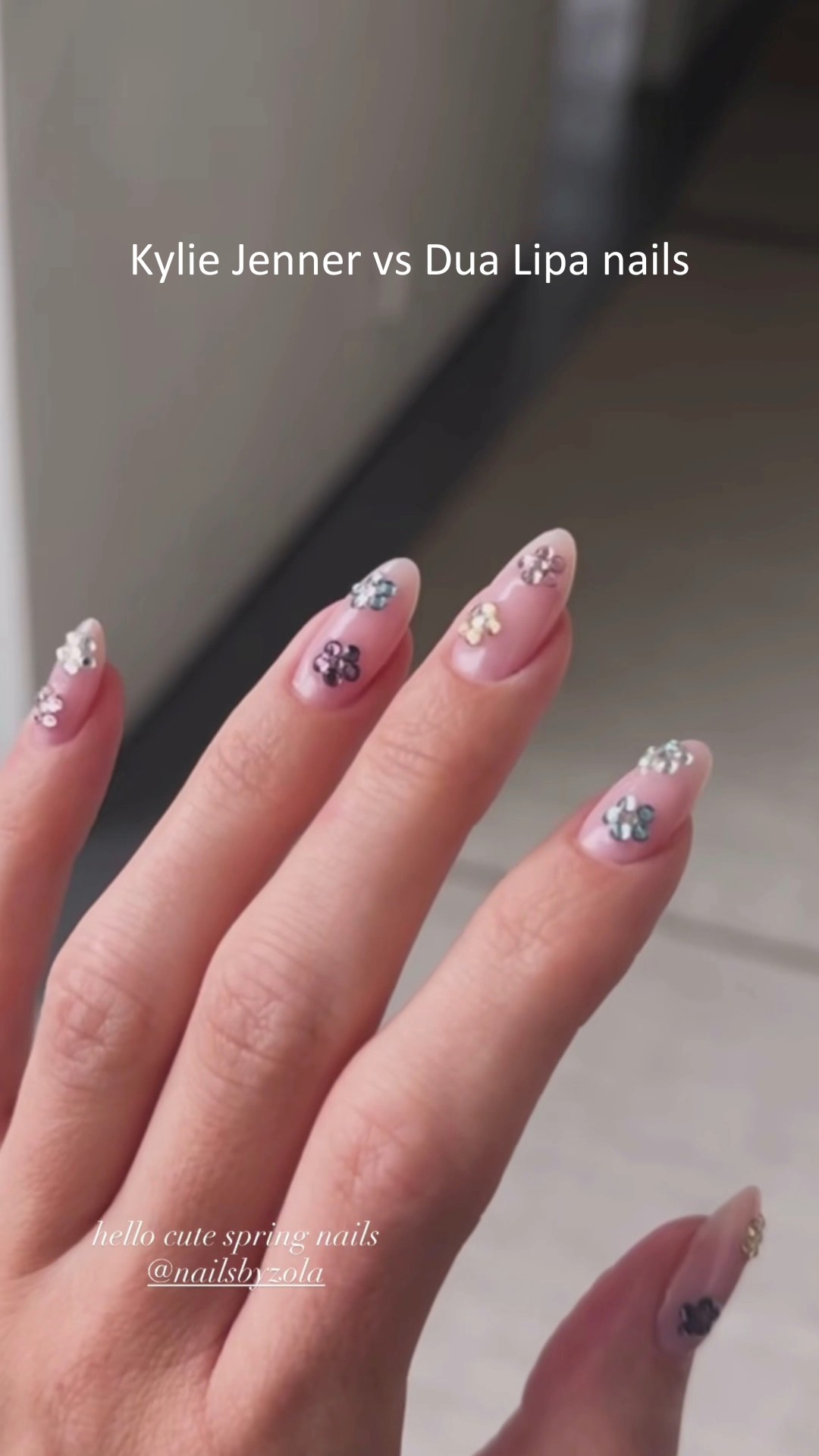 Kylie Jenner vs Dua Lipa Rhinestones Nails 💅🏻🌸 - YouTube