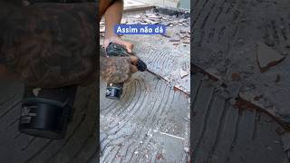Servente teimoso  #dica #obra #construção #construcaocivil #servente #reforma #shorts #youtube