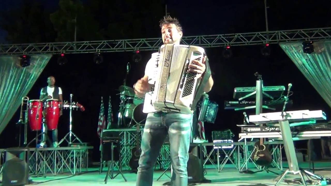 17 07 2016 CASELLE DI S MARIA DI SALA (VE) ORCHESTRA OMAR CODAZZI NUMERO UNO (FILMADOR RENATO)