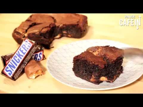 la-recette-pour-réaliser-des-brownies-façon-snickers