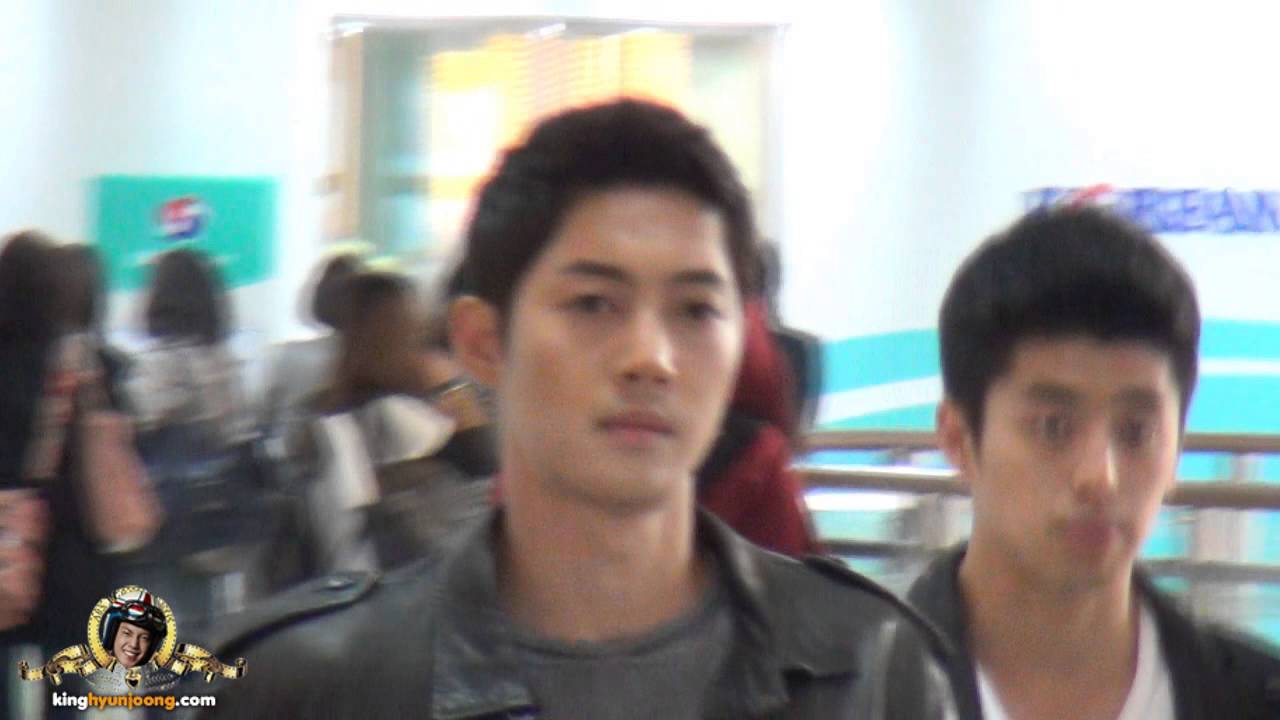 2013.10.19. 김현중 KIM HYUN JOONG fancam - Gimpo Airport (for. HND, JPN)