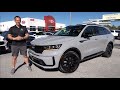 Is the 2022 Kia Sorento SX Prestige a BETTER luxury SUV than a Mazda CX-9?