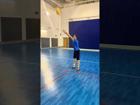У тела всегда будет разное состояние и движение в зависимости от скорости мяча #волейбол #тренер